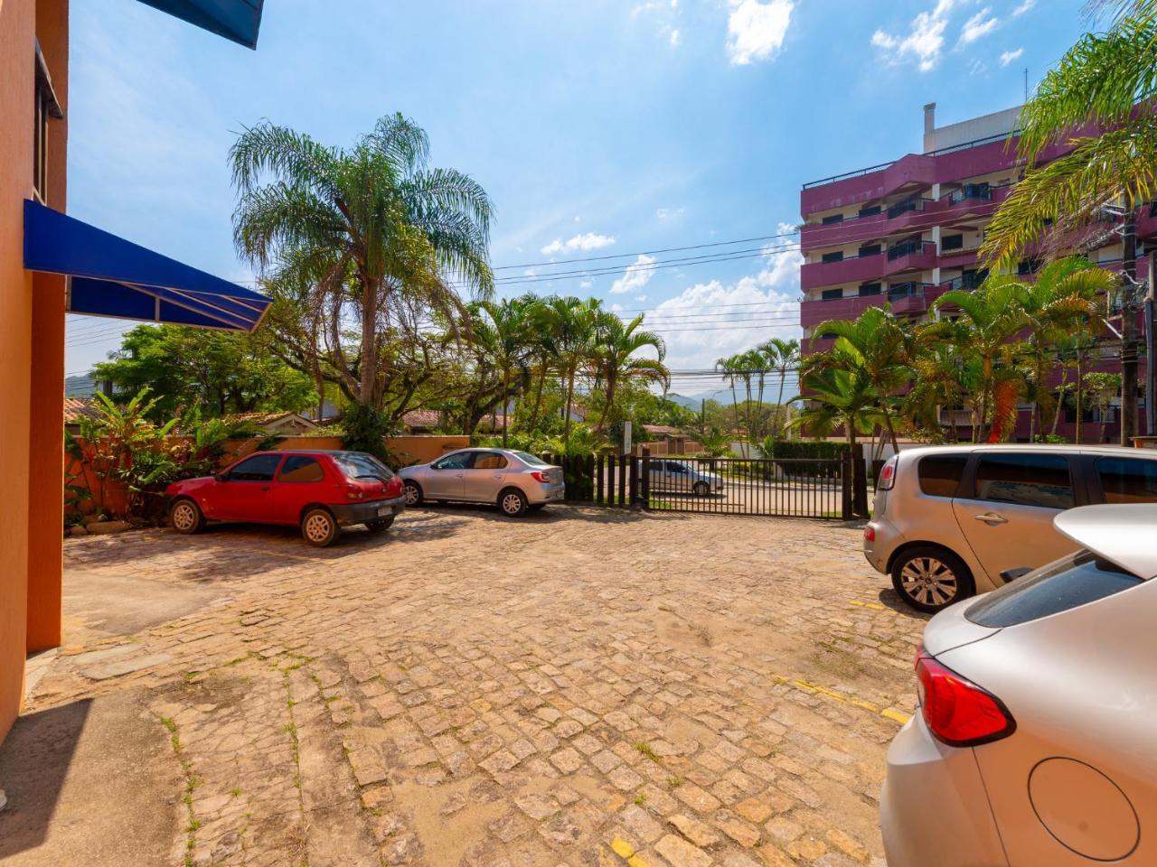 Pousada Pe Na Areia Caraguatatuba Exterior foto